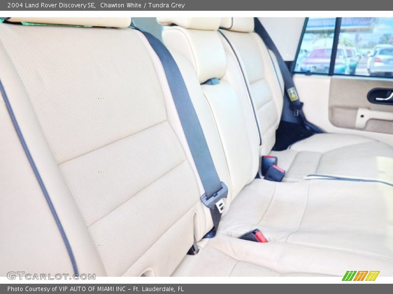 Chawton White / Tundra Grey 2004 Land Rover Discovery SE