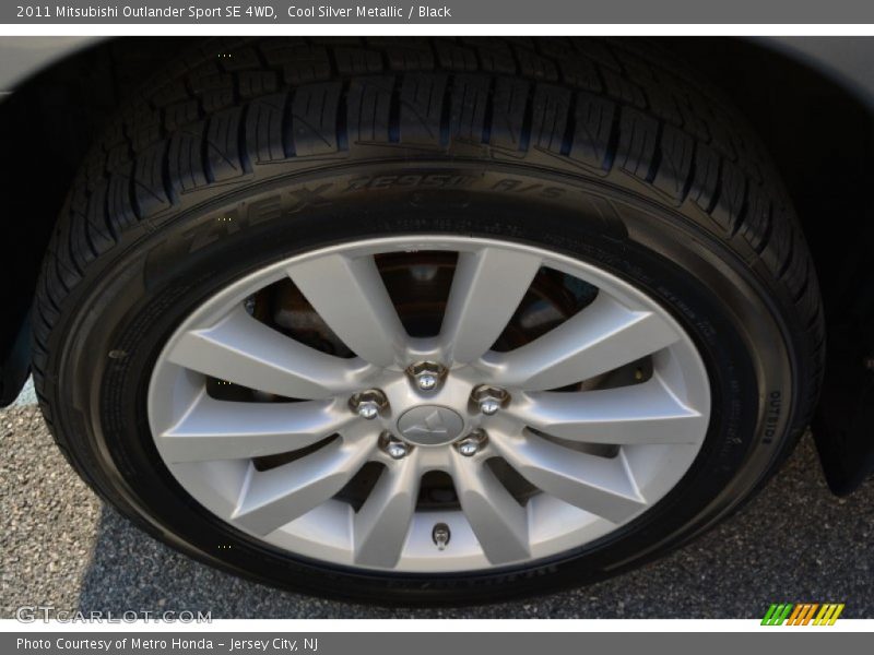 Cool Silver Metallic / Black 2011 Mitsubishi Outlander Sport SE 4WD