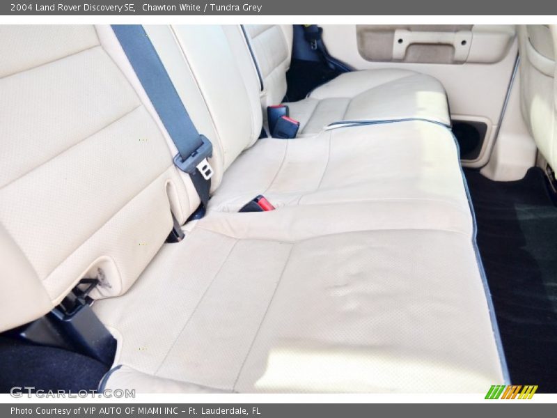 Chawton White / Tundra Grey 2004 Land Rover Discovery SE