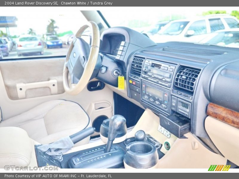 Chawton White / Tundra Grey 2004 Land Rover Discovery SE