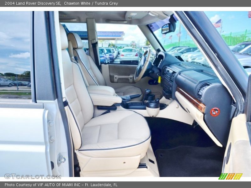 Chawton White / Tundra Grey 2004 Land Rover Discovery SE