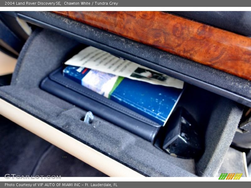 Chawton White / Tundra Grey 2004 Land Rover Discovery SE