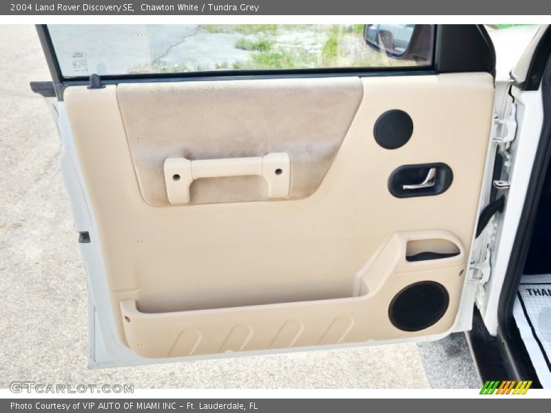 Chawton White / Tundra Grey 2004 Land Rover Discovery SE