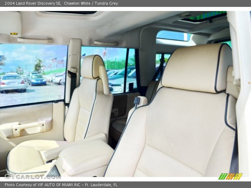 Chawton White / Tundra Grey 2004 Land Rover Discovery SE