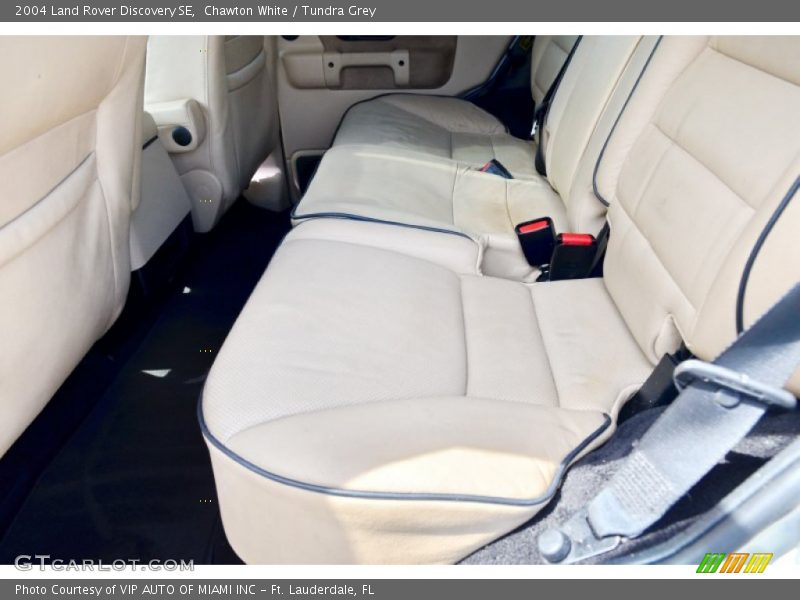 Chawton White / Tundra Grey 2004 Land Rover Discovery SE