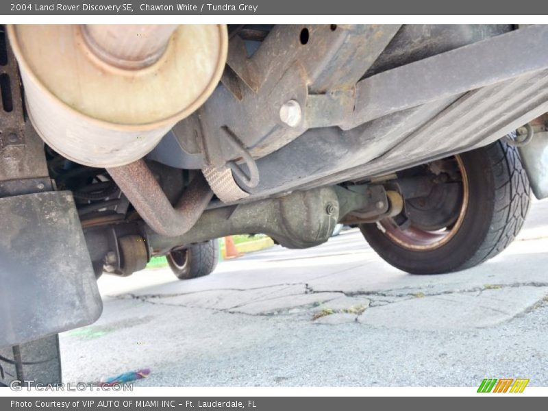 Chawton White / Tundra Grey 2004 Land Rover Discovery SE