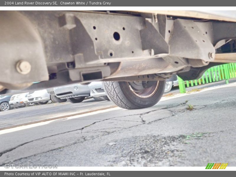Chawton White / Tundra Grey 2004 Land Rover Discovery SE