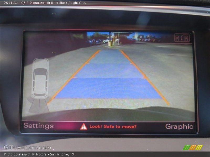 Brilliant Black / Light Gray 2011 Audi Q5 3.2 quattro