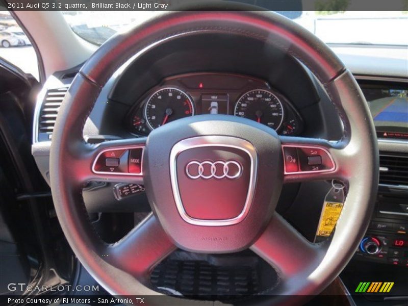 Brilliant Black / Light Gray 2011 Audi Q5 3.2 quattro