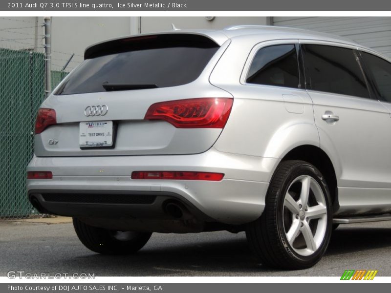 Ice Silver Metallic / Black 2011 Audi Q7 3.0 TFSI S line quattro