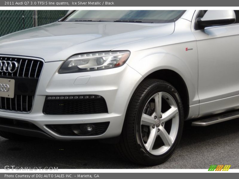 Ice Silver Metallic / Black 2011 Audi Q7 3.0 TFSI S line quattro