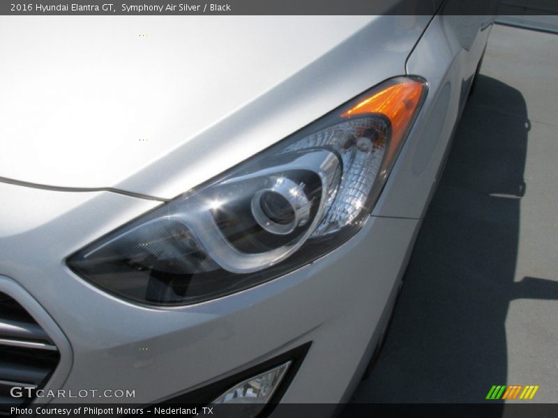 Symphony Air Silver / Black 2016 Hyundai Elantra GT