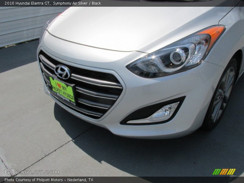 Symphony Air Silver / Black 2016 Hyundai Elantra GT