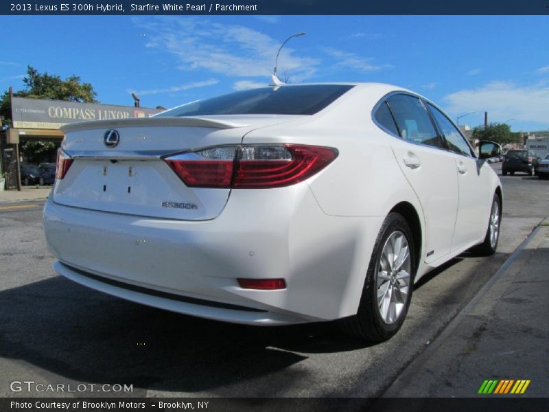 Starfire White Pearl / Parchment 2013 Lexus ES 300h Hybrid