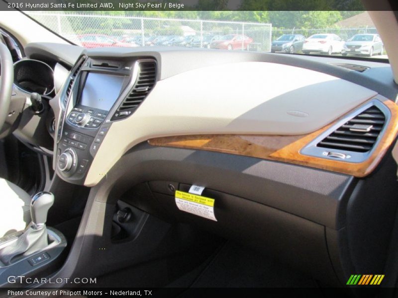 Dashboard of 2016 Santa Fe Limited AWD