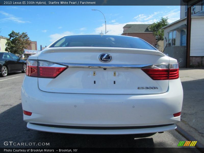 Starfire White Pearl / Parchment 2013 Lexus ES 300h Hybrid