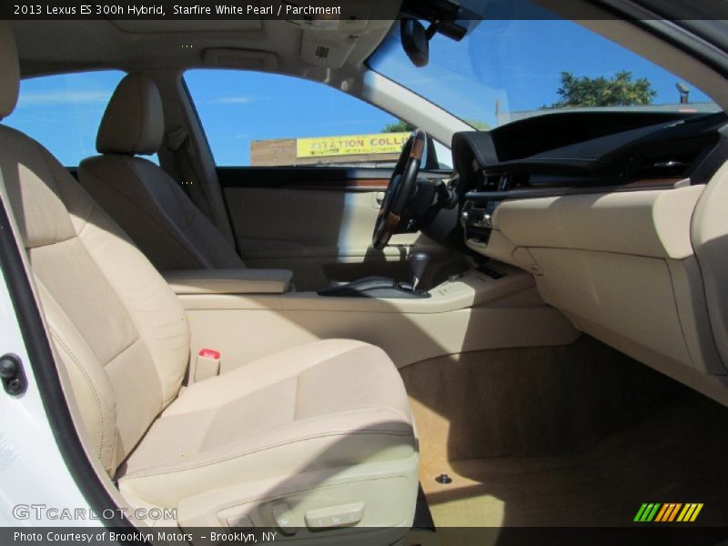 Starfire White Pearl / Parchment 2013 Lexus ES 300h Hybrid