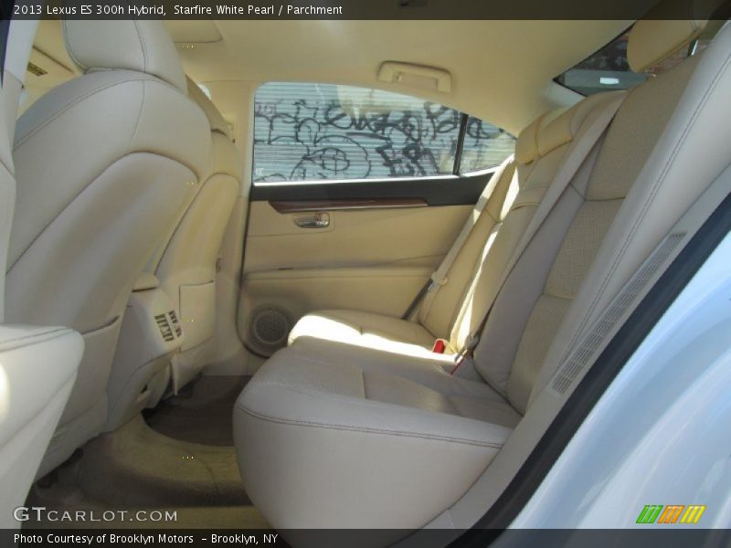 Starfire White Pearl / Parchment 2013 Lexus ES 300h Hybrid