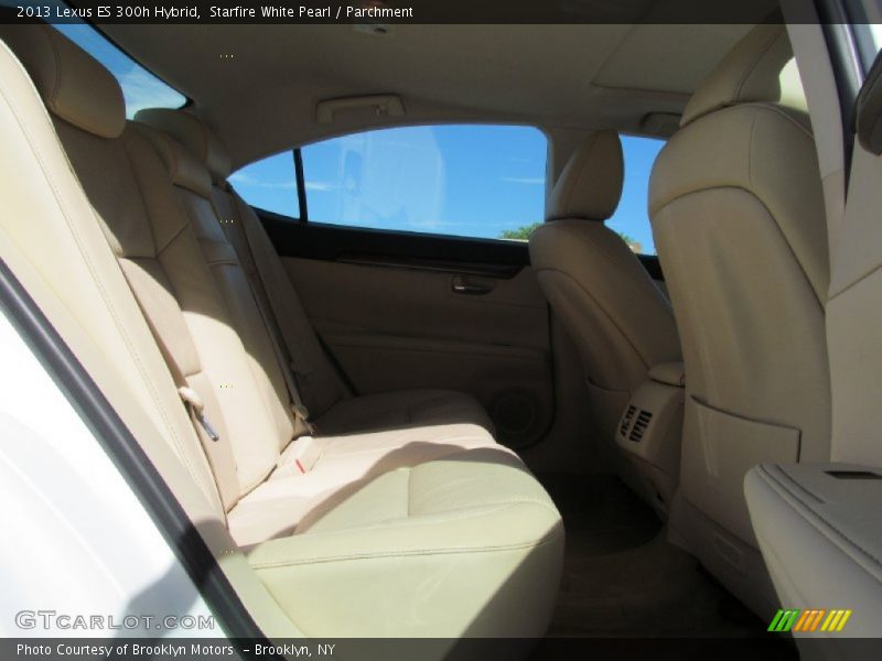 Starfire White Pearl / Parchment 2013 Lexus ES 300h Hybrid