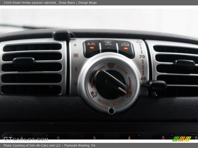 Deep Black / Design Beige 2009 Smart fortwo passion cabriolet