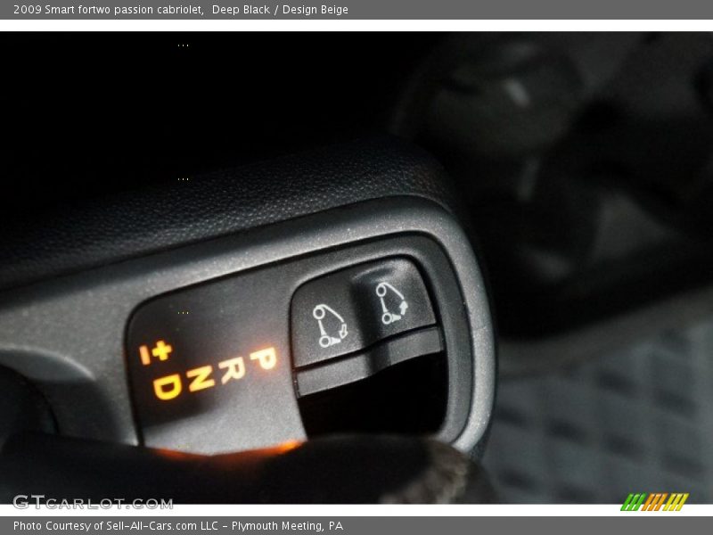 Deep Black / Design Beige 2009 Smart fortwo passion cabriolet