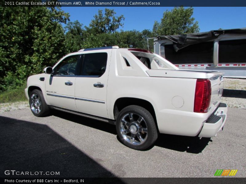 White Diamond Tricoat / Cashmere/Cocoa 2011 Cadillac Escalade EXT Premium AWD