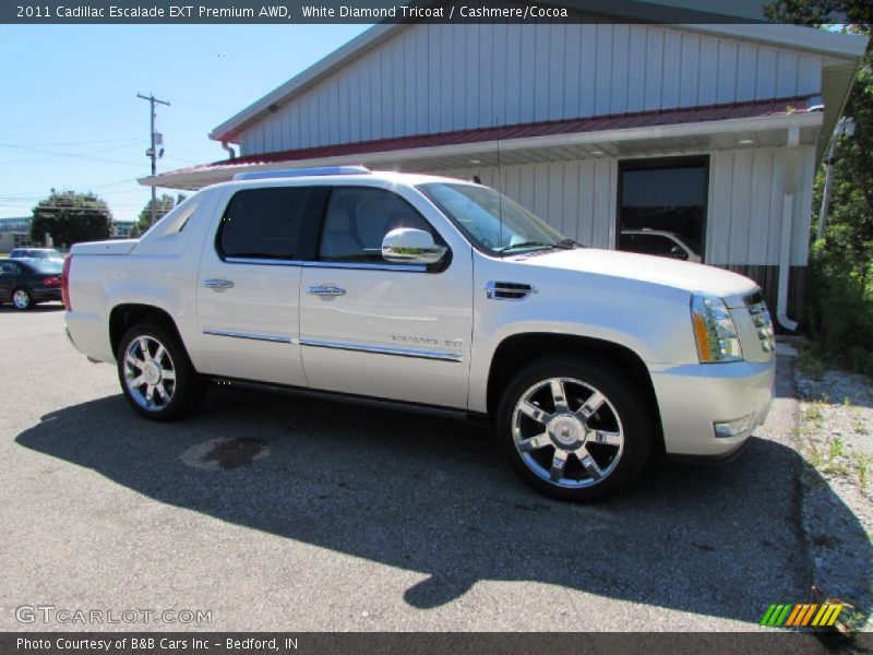 White Diamond Tricoat / Cashmere/Cocoa 2011 Cadillac Escalade EXT Premium AWD