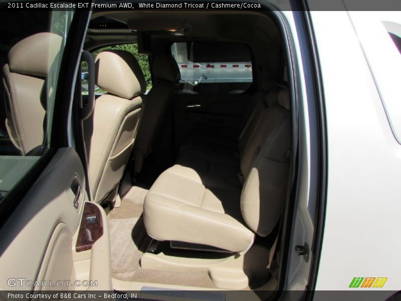 White Diamond Tricoat / Cashmere/Cocoa 2011 Cadillac Escalade EXT Premium AWD