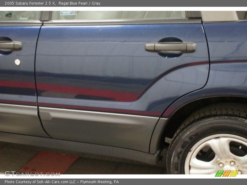 Regal Blue Pearl / Gray 2005 Subaru Forester 2.5 X