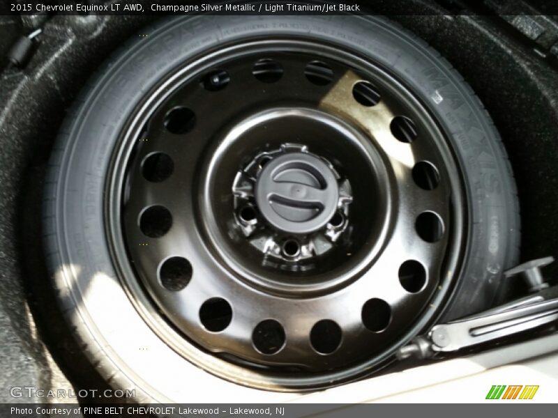 Champagne Silver Metallic / Light Titanium/Jet Black 2015 Chevrolet Equinox LT AWD