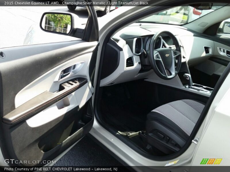 Champagne Silver Metallic / Light Titanium/Jet Black 2015 Chevrolet Equinox LT AWD