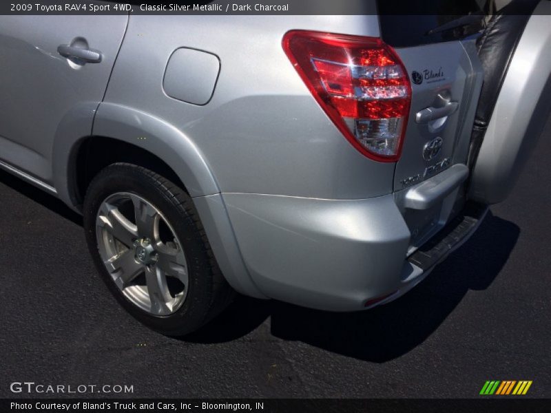 Classic Silver Metallic / Dark Charcoal 2009 Toyota RAV4 Sport 4WD