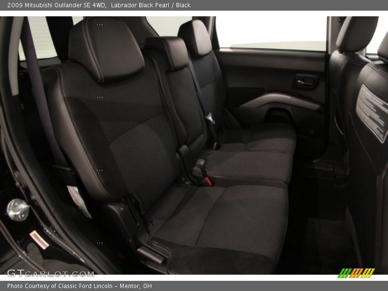 Labrador Black Pearl / Black 2009 Mitsubishi Outlander SE 4WD