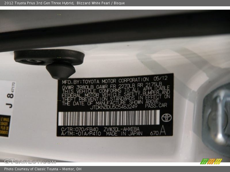 Blizzard White Pearl / Bisque 2012 Toyota Prius 3rd Gen Three Hybrid