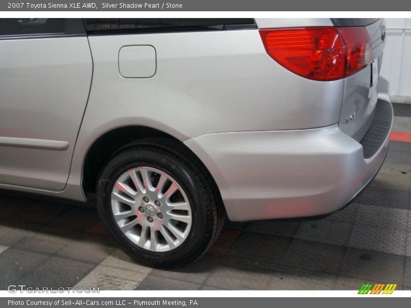 Silver Shadow Pearl / Stone 2007 Toyota Sienna XLE AWD