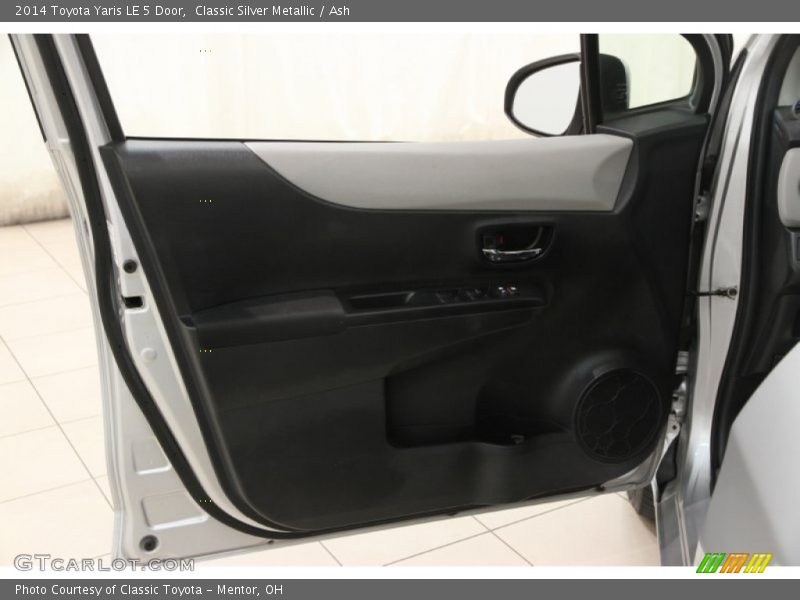 Classic Silver Metallic / Ash 2014 Toyota Yaris LE 5 Door