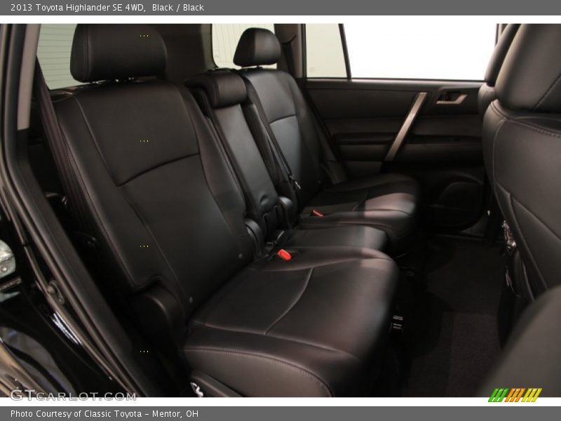 Black / Black 2013 Toyota Highlander SE 4WD