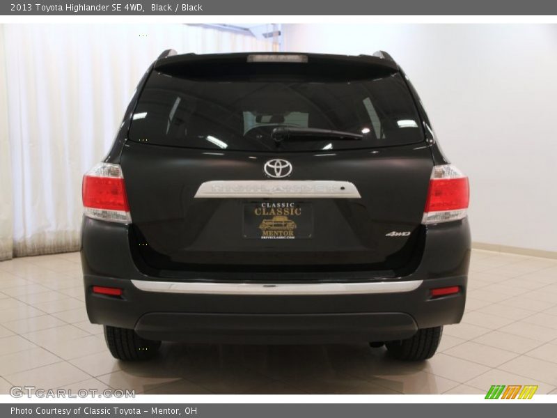 Black / Black 2013 Toyota Highlander SE 4WD