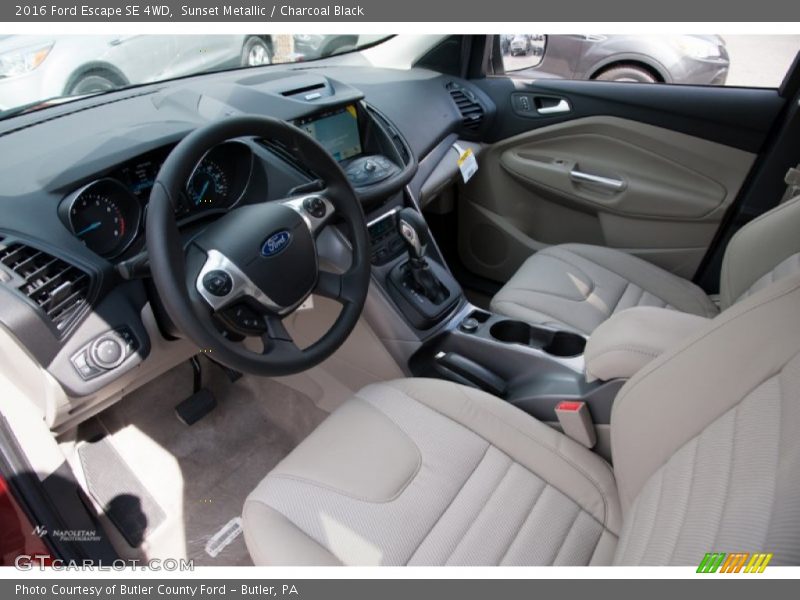 Sunset Metallic / Charcoal Black 2016 Ford Escape SE 4WD