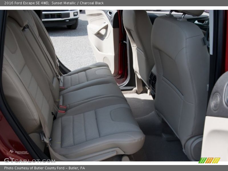 Sunset Metallic / Charcoal Black 2016 Ford Escape SE 4WD