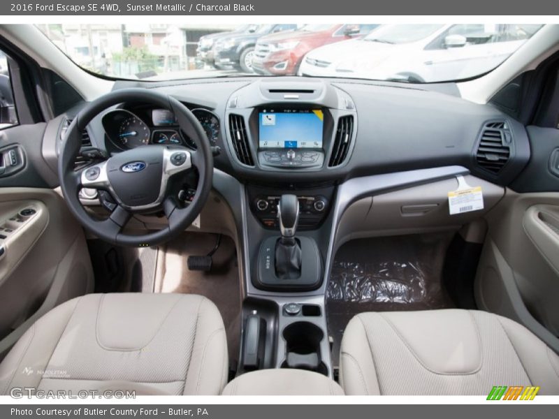 Sunset Metallic / Charcoal Black 2016 Ford Escape SE 4WD