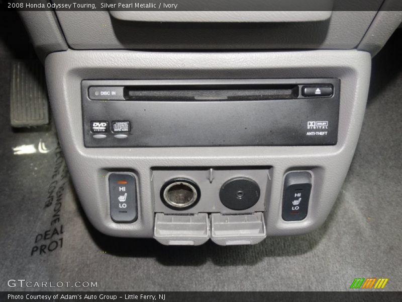 Silver Pearl Metallic / Ivory 2008 Honda Odyssey Touring