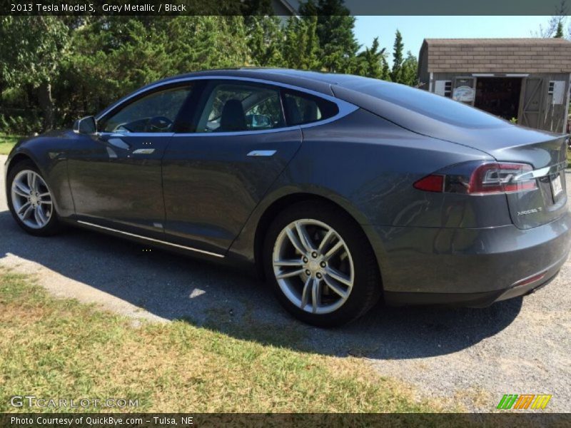 Grey Metallic / Black 2013 Tesla Model S
