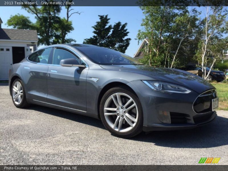 Front 3/4 View of 2013 Model S 