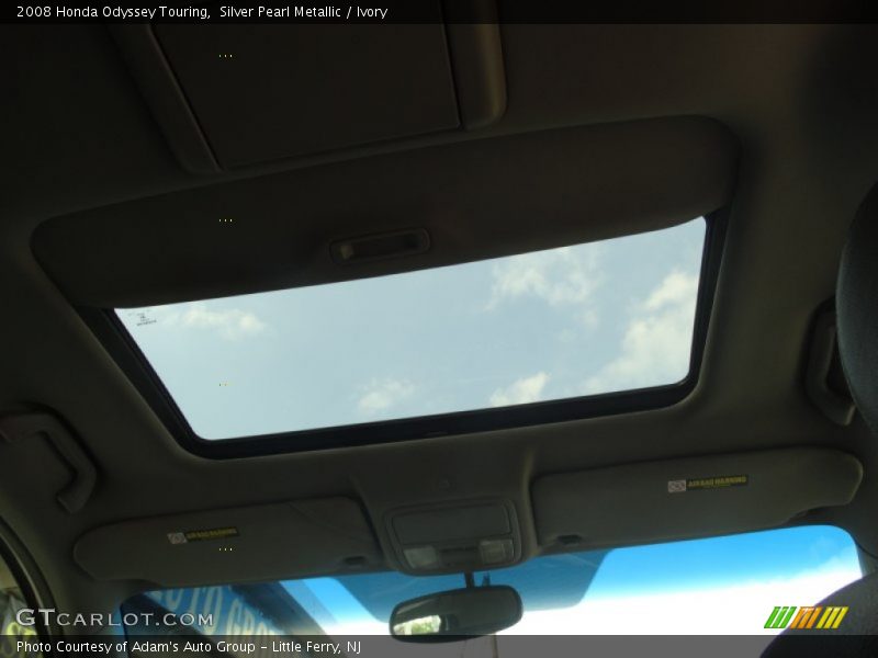 Silver Pearl Metallic / Ivory 2008 Honda Odyssey Touring