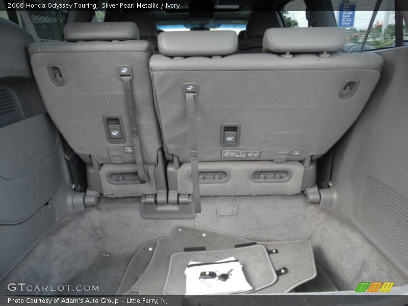 Silver Pearl Metallic / Ivory 2008 Honda Odyssey Touring