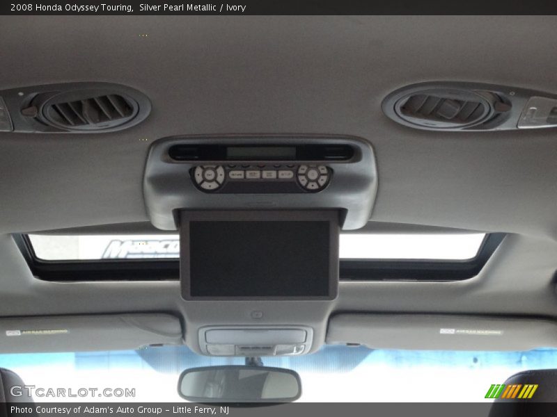 Silver Pearl Metallic / Ivory 2008 Honda Odyssey Touring
