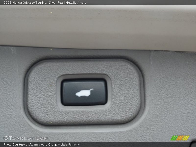 Silver Pearl Metallic / Ivory 2008 Honda Odyssey Touring
