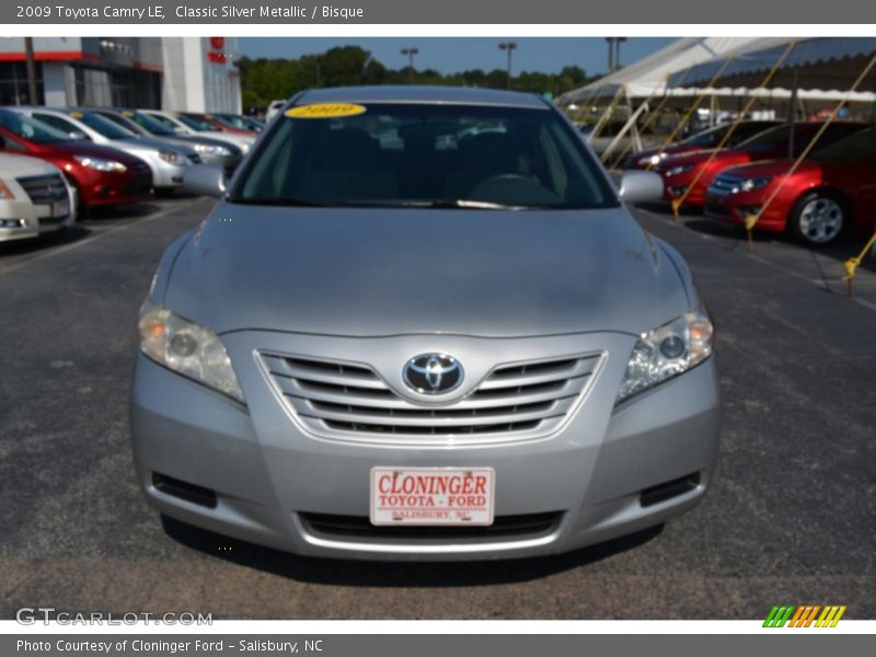 Classic Silver Metallic / Bisque 2009 Toyota Camry LE