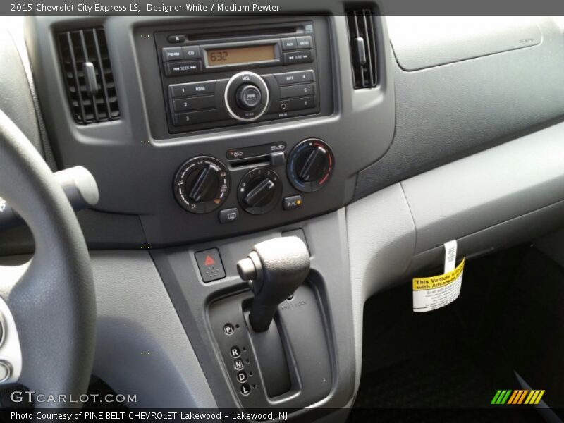 Designer White / Medium Pewter 2015 Chevrolet City Express LS